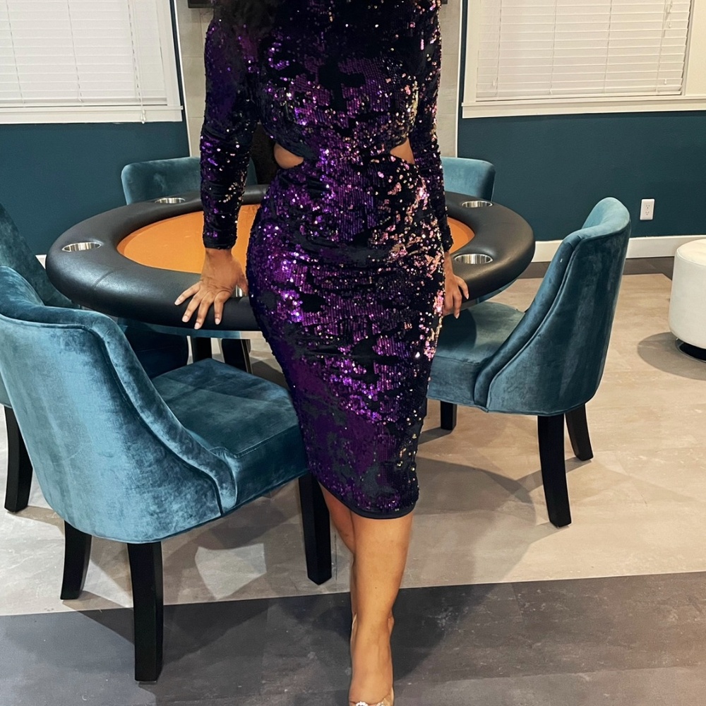 Dress - Picture 3 of 4